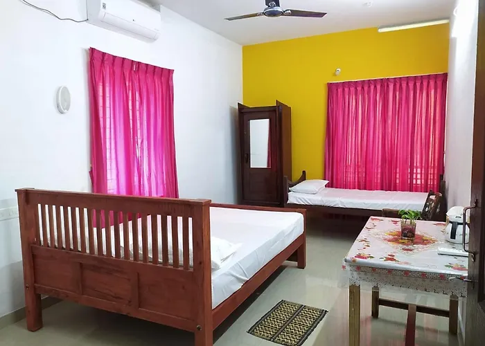 A K Munroe Homestay